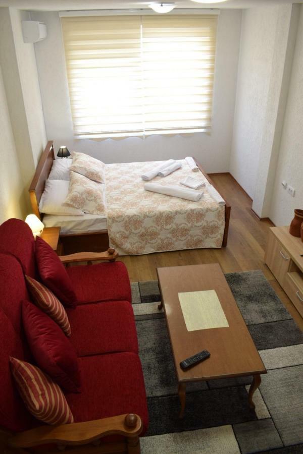 Apartmani 23 Novi Pazar Esterno foto